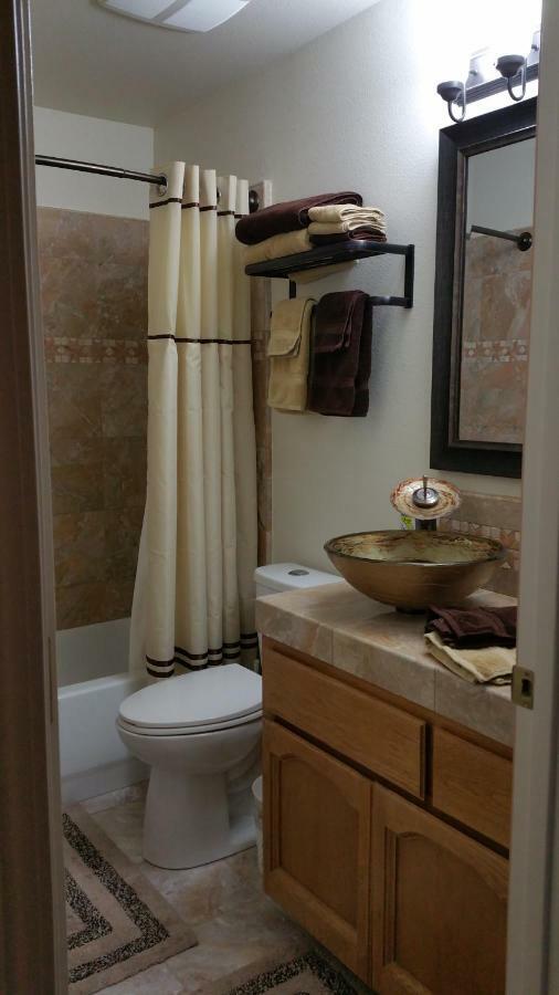 Yosemite Foothill Retreat Hotel โคสต์โกลด์ ภายนอก รูปภาพ
