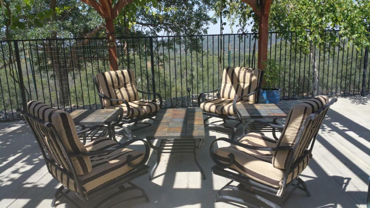 Yosemite Foothill Retreat Hotel โคสต์โกลด์ ภายนอก รูปภาพ